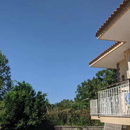 Giulia Al Vesuvio